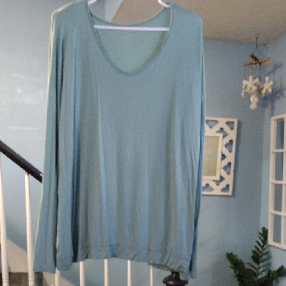 Zuda Light Blue-Green Long Sleeve Top